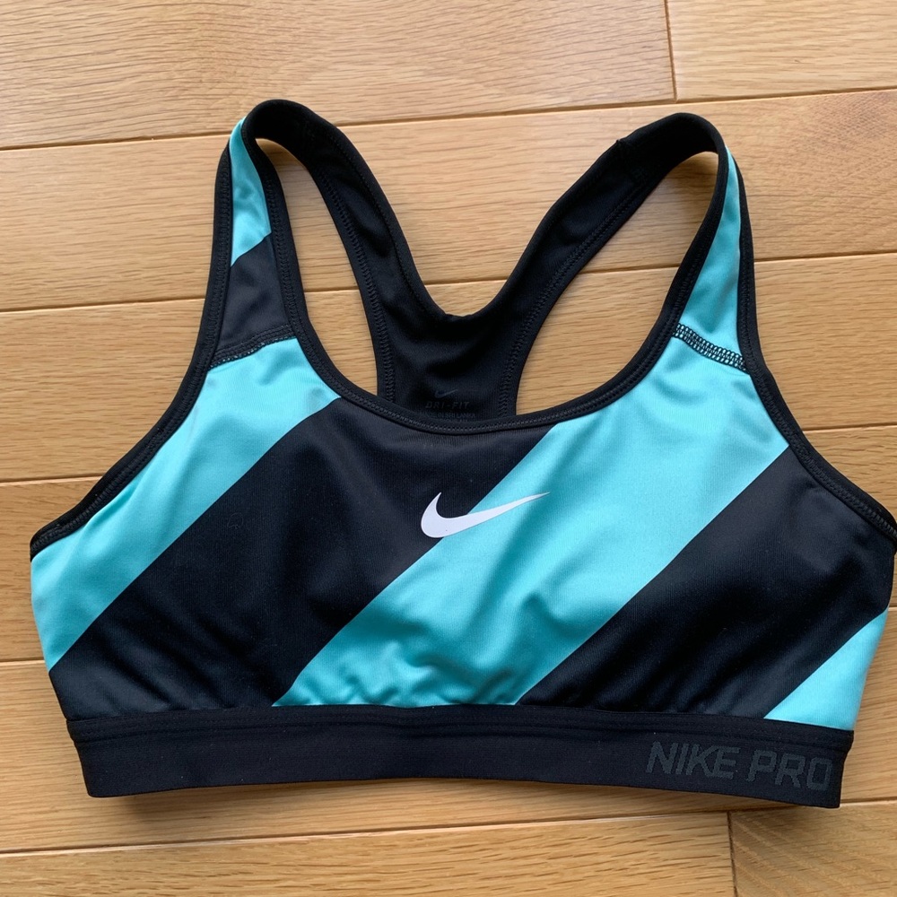Nike pro dry fit sports bra